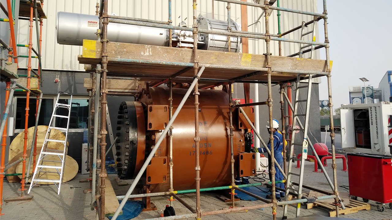assembly of actuator and valv